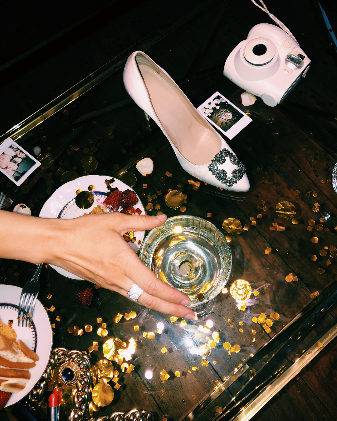 Why You Should Absolutely Host an Elegant Dinner Party (Even if You’re More “Pizza on the Couch” Than “Fine Dining”)