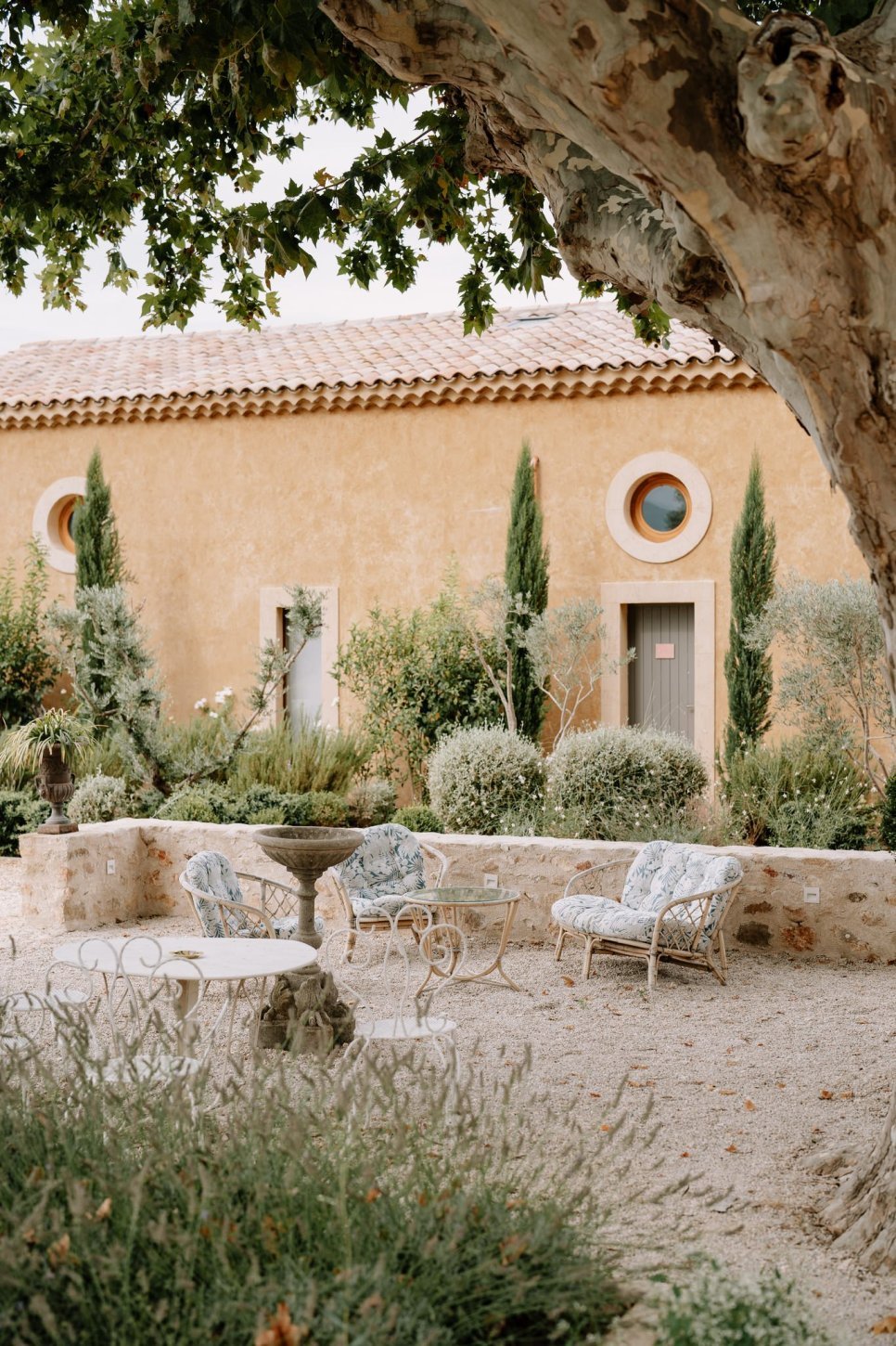 The Wedding Weekend Trend: Châteaux, Champagne Towers, and the Chicest Venues in France That Unfold Like a Glamorous Vacation